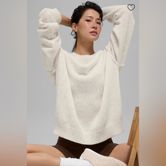 ALO Yoga Sweaters - ALO Yoga NWT Unisex Wool Cashmere New Class Crewneck Sweater Bone Heather Size M